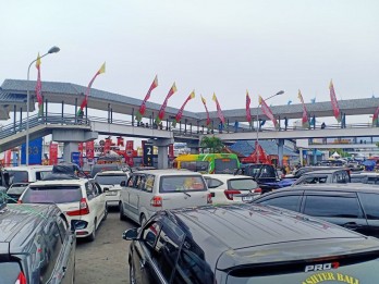 Puncak Arus Mudik, Antrean Kendaraan di Pelabuhan Gilimanuk Tembus 12 Jam