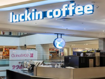 Sosok di Balik Luckin Coffee, Rantai Kopi Terbesar China yang Gandeng Kepulauan Banggai untuk Pasok Kelapa
