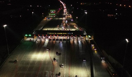 Jasa Marga Berlakukan One Way di Gerbang Tol Cikampek Utama hingga Kalikangkung