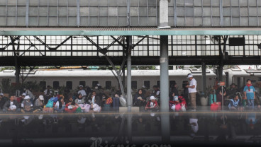 Stasiun Pasar Senen Operasikan 868 KA Layani Pemudik Lebaran 2025