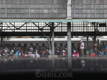 Stasiun Pasar Senen Operasikan 868 KA Layani Pemudik Lebaran 2025
