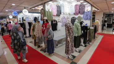 H-3 Lebaran, Pasar Tanah Abang Masih Dipadati Pengunjung