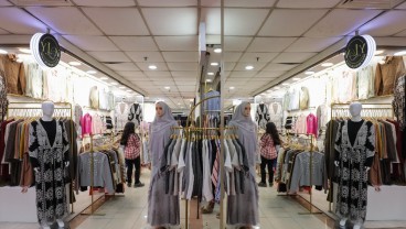 Pedagang Pasar Tanah Abang Ngeluh Penjualan Lebaran 2025 Anjlok 50%
