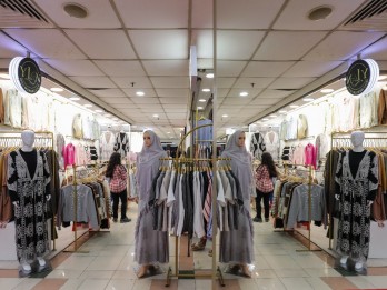 Pedagang Pasar Tanah Abang Ngeluh Penjualan Lebaran 2025 Anjlok 50%