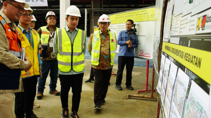 Singgah di Yogyakarta, Gibran Tinjau Pembangunan Pasar Terban