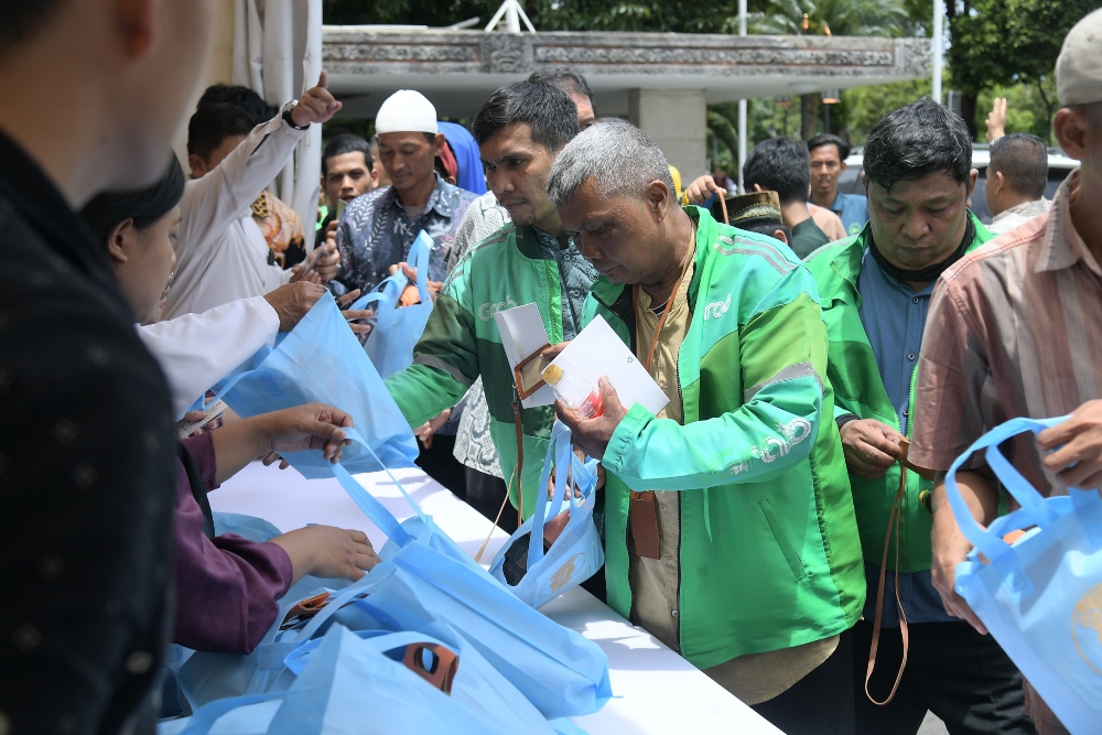 Intip Isi Suvenir dari Open House Lebaran di Istana, Ada Apa Saja?