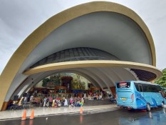 Ribuan Pengunjung Padati Kawasan TMII Hari Kedua Lebaran 2025