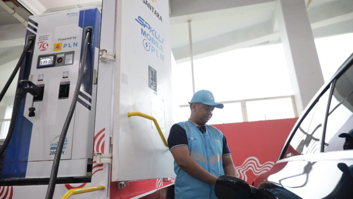 PLN UID Kaltimra Siagakan 72 SPKLU Saat Arus Balik Lebaran 2025