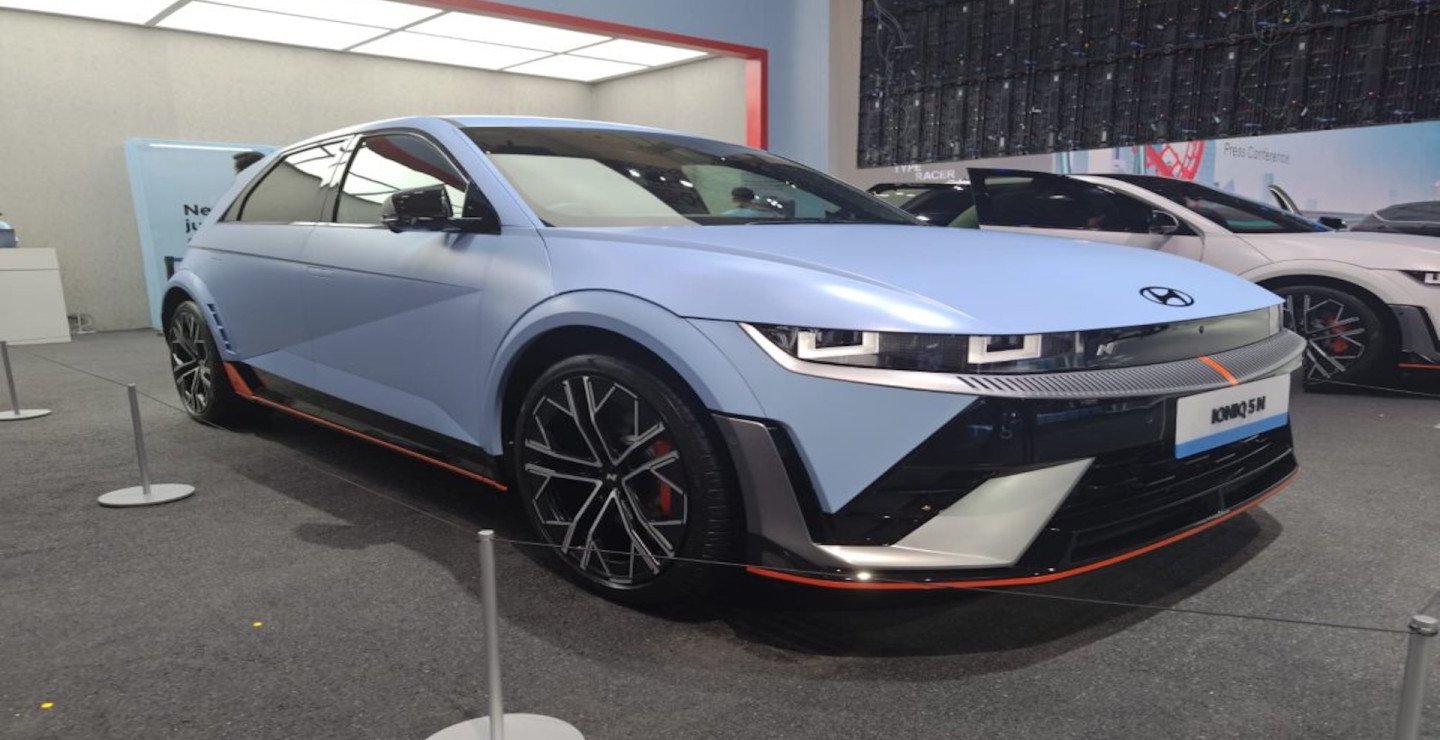 Leading Automakers to Hold Ground in HEV Market Against Chinese Competitors