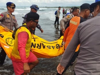 Tim SAR Temukan Korban Terseret Arus di Pantai Barat Pangandaran