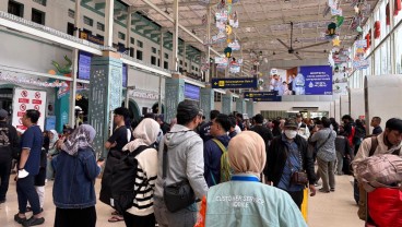 H+3 Lebaran, Stasiun Pasar Senen Masih Didatangi Pemudik