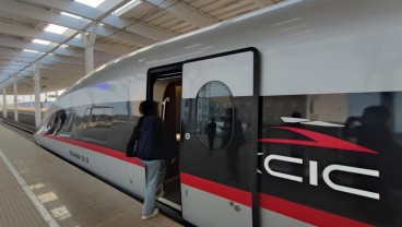 KCIC: 180.000 Tiket Kereta Cepat Whoosh Terjual di Libur Lebaran 2025