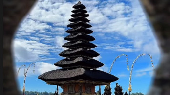 Kunjungan Wisatawan ke Ulun Danu Beratan Turun 15% pada Libur Lebaran 2025