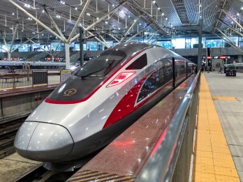 KCIC Catat 280.000 Tiket Kereta Cepat Whoosh Terjual Selama Libur Lebaran 2025