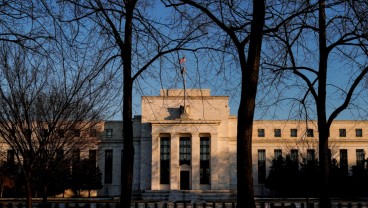 Arah Suku Bunga The Fed di Tengah Kebijakan Tarif Trump dan Bayang-Bayang Resesi Global