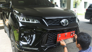Pembelian Mobil Dinas Ditengah Isu Efisiensi Anggaran