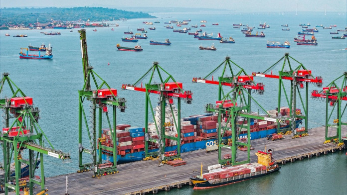 Kuartal I/2025, Terminal Teluk Lamong Layani Arus Peti Kemas 220.754 TEUs