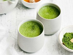 Matcha atau Daun Kelor, Mana yang Lebih Bagus untuk Kesehatan Kulit?