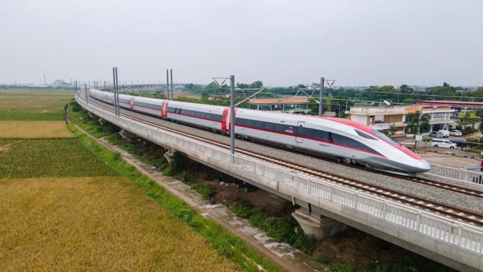 KCIC Catat 73.500 Tiket Whoosh Terjual di Libur Paskah