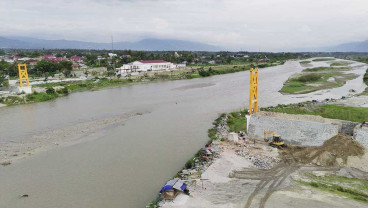 Pembangunan Kembali Jembatan Gantung di Sigi Sulawesi Tengah
