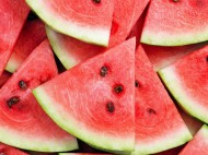 5 Buah yang Bantu Redakan Asam Lambung