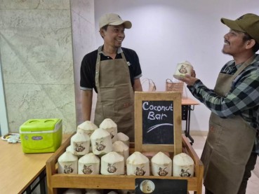 Manfaat Minum Air Kelapa bagi Kesehatan Tubuh