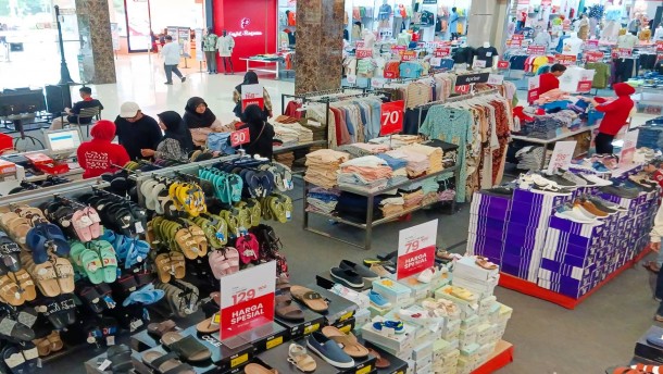 Tatkala Peritel Jumbo Makin Loyo Digoyang Tren Belanja Online