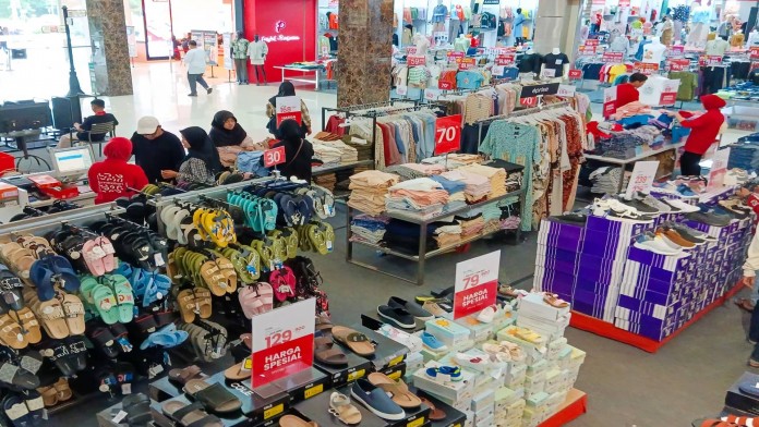 Tatkala Peritel Jumbo Makin Loyo Digoyang Tren Belanja Online