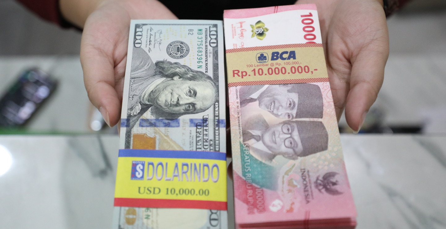 Rupiah Faces Bleak Outlook as Confidence in Fiscal Policy Declines