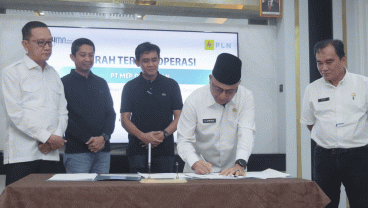 Serah Terima Operasi Tuntas, Pelanggan MEP di Muba Mulai Nikmati Listrik PLN Bertahap