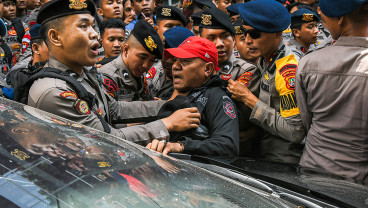 Sidang Hasto Diwarnai Keributan