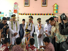 Tinjau Program MBG di Kaltim, Wamendagri Soroti Higienitas, Gizi, dan Transparansi