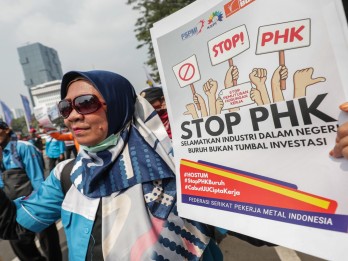 Ramalan Gelap Manufaktur Dibebani Tarif Trump Hingga Buka Lebar Peluang PHK