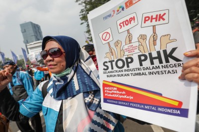 Ramalan Gelap Manufaktur Dibebani Tarif Trump Hingga Buka Lebar Peluang PHK