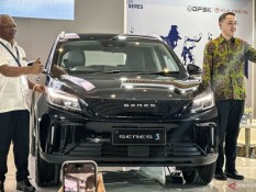Mobil Listrik Seres 3 Resmi Meluncur di PEVS 2025, Harga Mulai Rp370 Juta