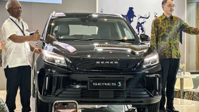 Mobil Listrik Seres 3 Resmi Meluncur di PEVS 2025, Harga Mulai Rp370 Juta