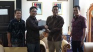 BPK Serahkan Hibah Bantuan Partai Politik Rp1,01 Miliar di Jembrana