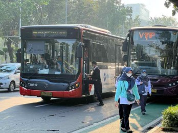 Cerita ASN Jakarta Diwajibkan Naik Transportasi Umum Setiap Rabu: Nyaman dan Enak