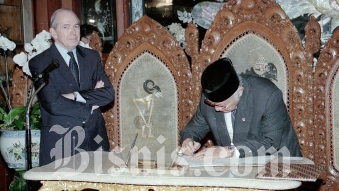 Soeharto Kandidat Pahlawan Nasional, Menteri Prabowo Mulai Revisi Sejarah