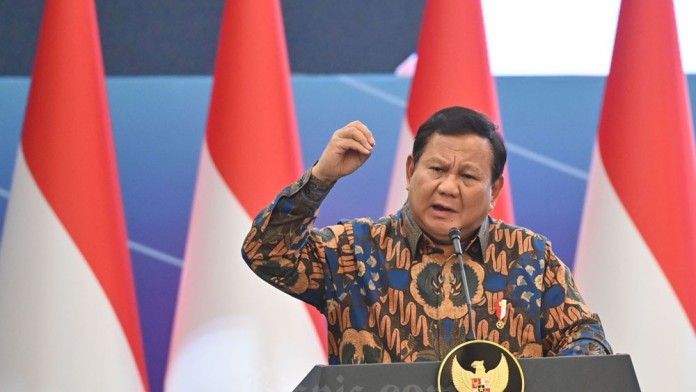 Hadiri Hari Buruh, Prabowo Beri Sejumlah Kado Kebijakan untuk Pekerja