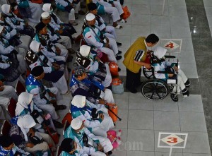 Jamaah Calon Haji dari Berbagai Daerah Mulai Masuk Asrama Haji