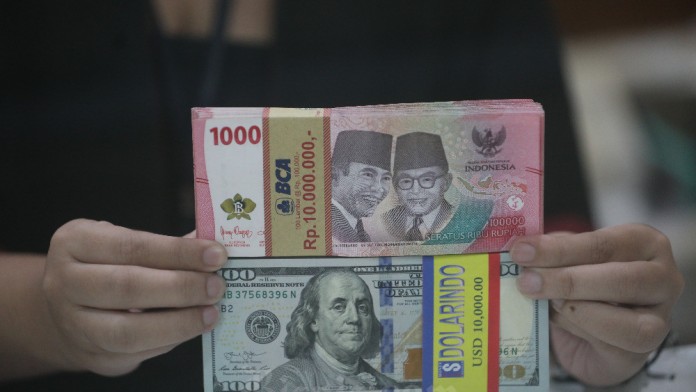 Nilai Tukar Rupiah terhadap Dolar AS Hari Ini, Jumat 2 Mei 2025
