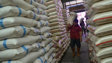 Harga Beras di Tingkat Grosir dan Eceran Kompak Turun April 2025