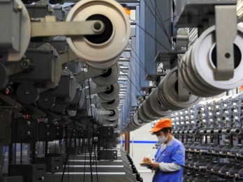 Airlangga Sebut Deregulasi Bakal Perbaiki PMI Manufaktur RI yang Terkontraksi