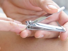 Sering Digemari, Ini Efek Samping Nail Art