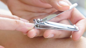 Sering Digemari, Ini Efek Samping Nail Art
