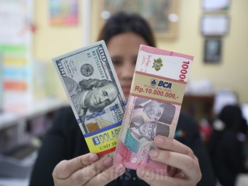 Rupiah Ditutup Level Rp16.437,5 per Dolar AS Jelang Akhir Pekan
