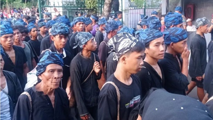 Ribuan Warga Badui Bergerak Menuju Kota Serang, Ada Apa?