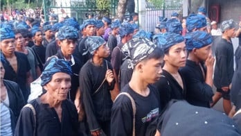 Ribuan Warga Badui Bergerak Menuju Kota Serang, Ada Apa?