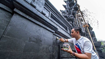 Nippon Paint Melakukan Peremajaan Pura Agung Kertajaya di Hari Raya Kuningan